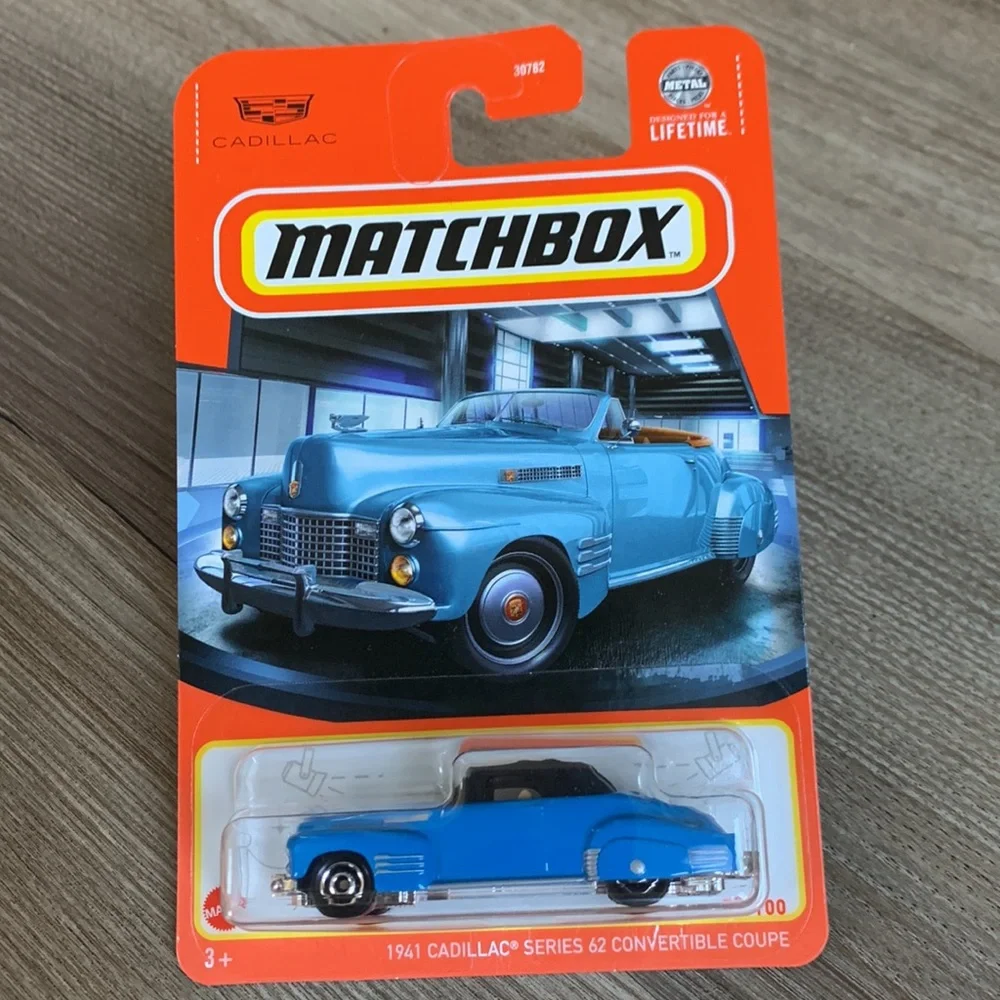 1941 Cadillac Series 62 Convertible Coupe Blue Caddy Car Matchbox Automobile New